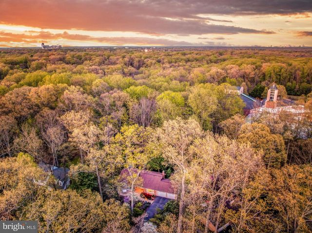 2515 FOWLERS LN, Reston, VA 20191