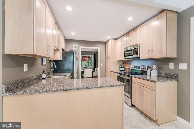 2515 FOWLERS LN, Reston, VA 20191