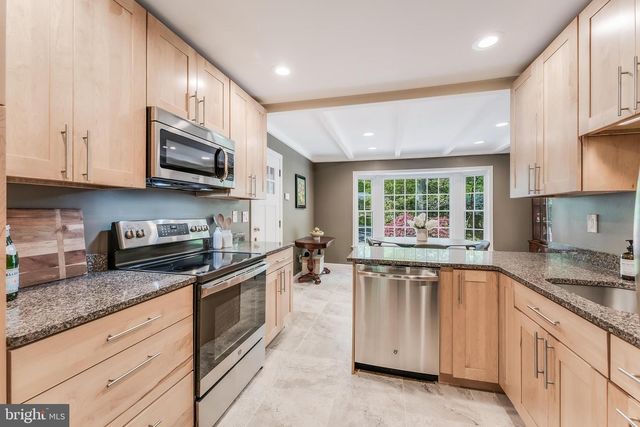 2515 FOWLERS LN, Reston, VA 20191