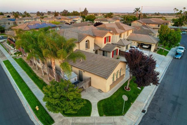 5034 Winding River Ct, Riverbank, CA 95367