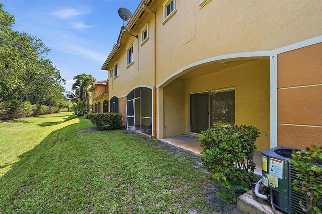 6532 Catalina Lane, Tamarac, FL 33321