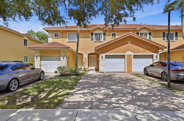 6532 Catalina Lane, Tamarac, FL 33321