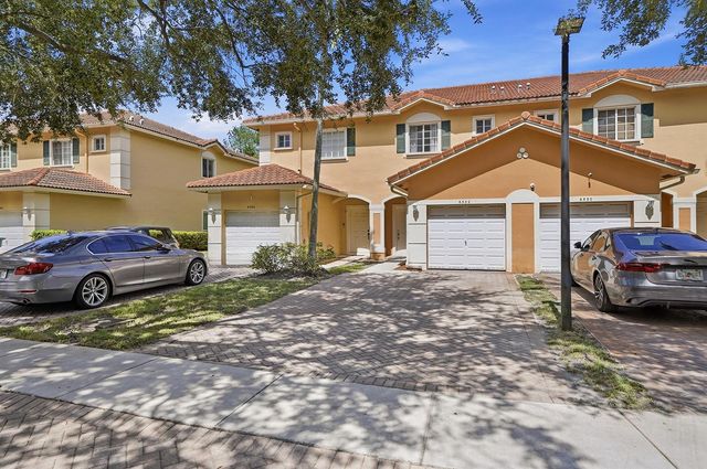 6532 Catalina Lane, Tamarac, FL 33321