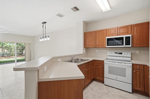6532 Catalina Lane, Tamarac, FL 33321