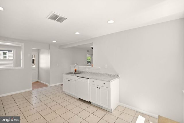 4026 CHESTNUT ST, Fairfax, VA 22030