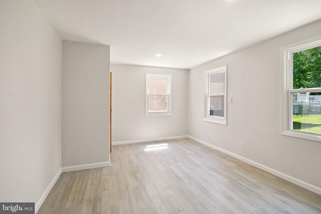4026 CHESTNUT ST, Fairfax, VA 22030