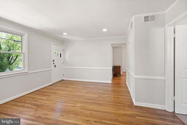 4026 CHESTNUT ST, Fairfax, VA 22030