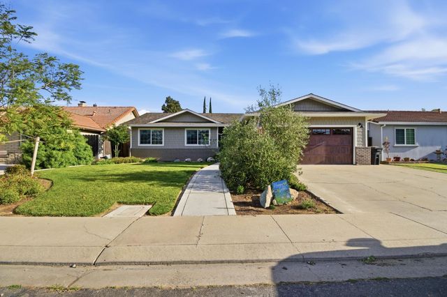 6613 Narcisco Way, Hughson, CA 95326