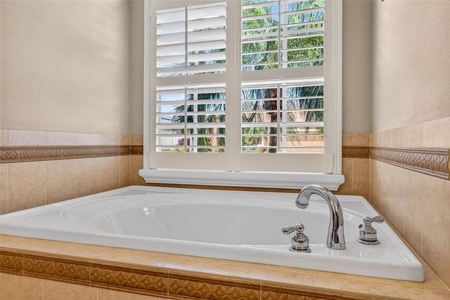 3819 SALIDA DELSOL DRIVE, Sun City Center, FL 33573