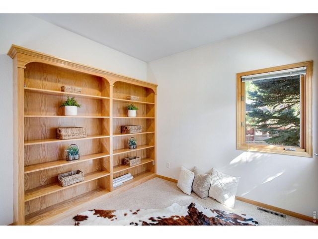 6230 Eagle Ridge Ct, Fort Collins, CO 80525