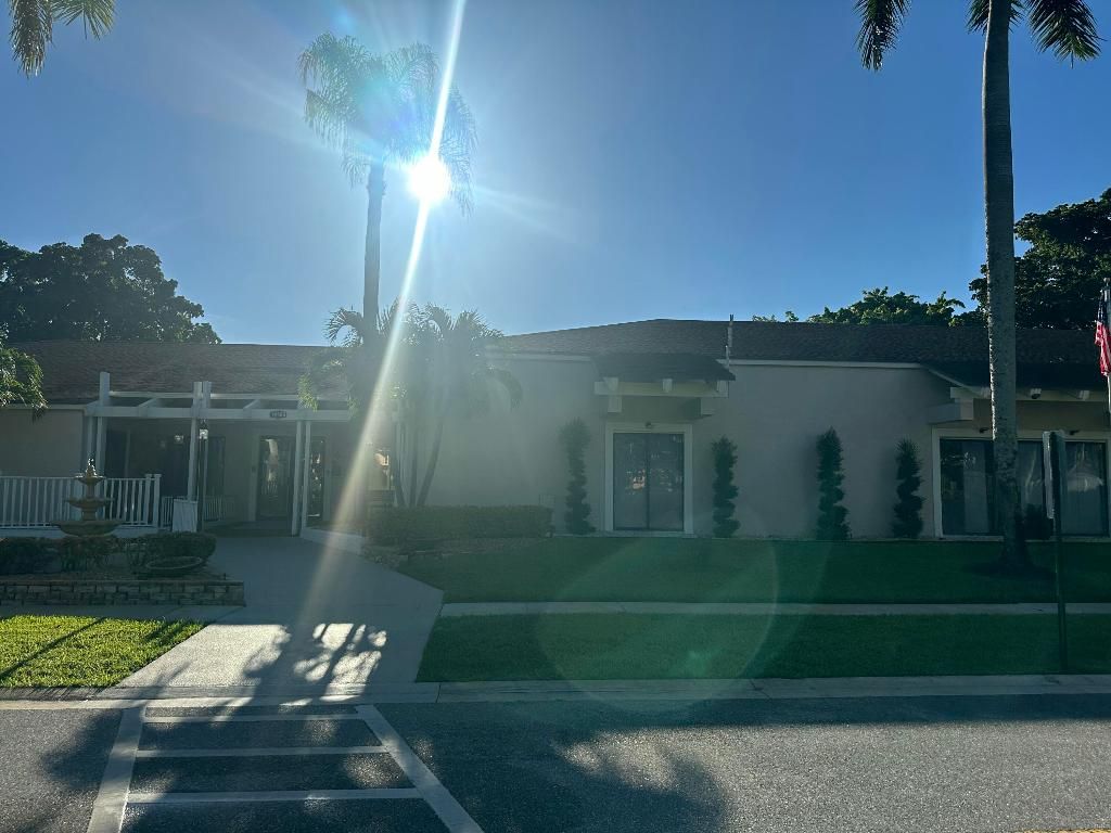 Image 10 of property listing at 14790 Bonaire Boulevard 205, Delray Beach, FL 33446