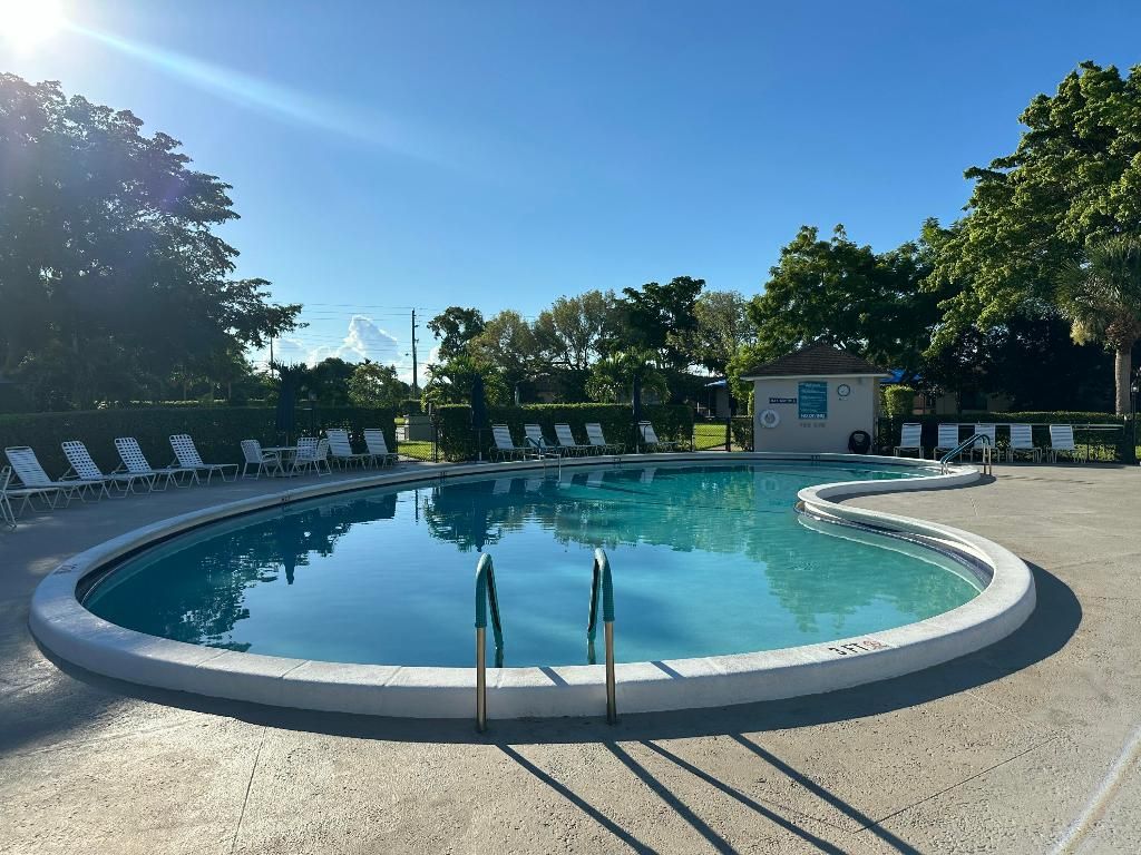 Image 8 of property listing at 14790 Bonaire Boulevard 205, Delray Beach, FL 33446