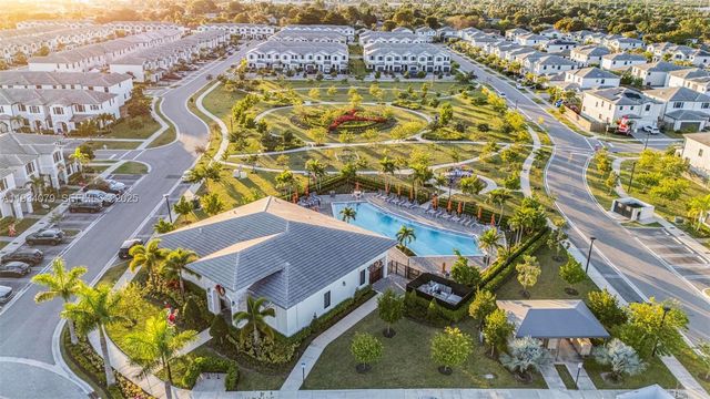 28765 SW 132nd Ct, Homestead, FL 33033