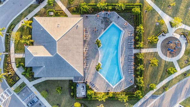 28765 SW 132nd Ct, Homestead, FL 33033