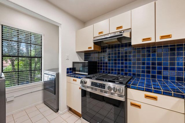 4306 Bonnell Vista CV C4, Austin, TX 78731