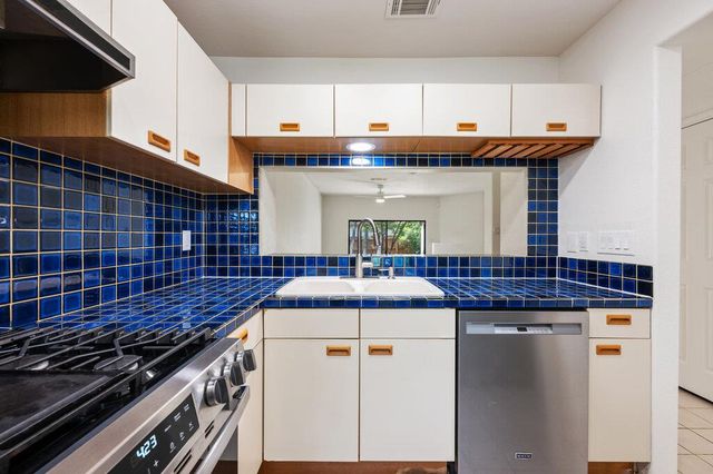 4306 Bonnell Vista CV C4, Austin, TX 78731