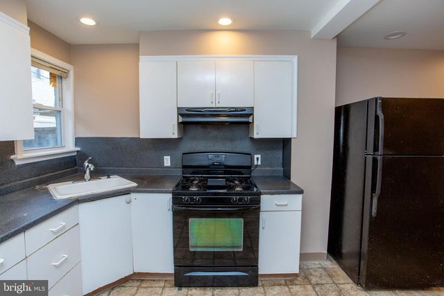 2418 S ALDER ST, Philadelphia, PA 19148