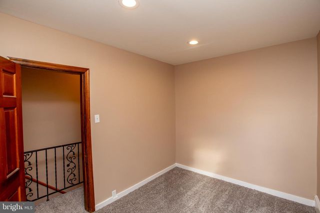 2418 S ALDER ST, Philadelphia, PA 19148