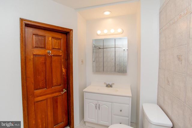 2418 S ALDER ST, Philadelphia, PA 19148