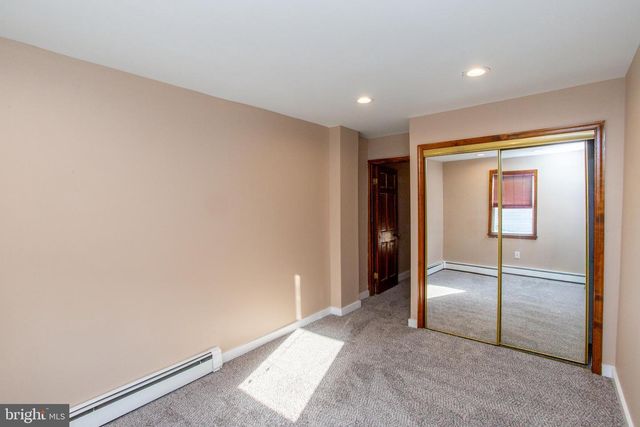 2418 S ALDER ST, Philadelphia, PA 19148