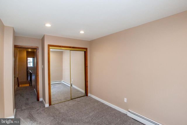 2418 S ALDER ST, Philadelphia, PA 19148