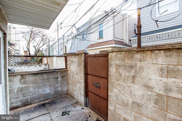 2418 S ALDER ST, Philadelphia, PA 19148