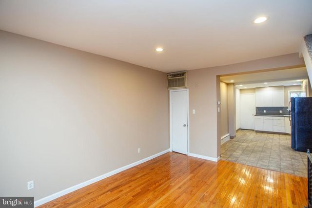 2418 S ALDER ST, Philadelphia, PA 19148