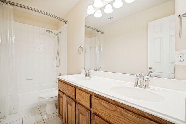 110 Blue Bonnet Circle, Justin, TX 76247