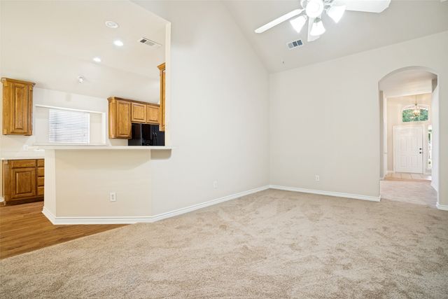 110 Blue Bonnet Circle, Justin, TX 76247