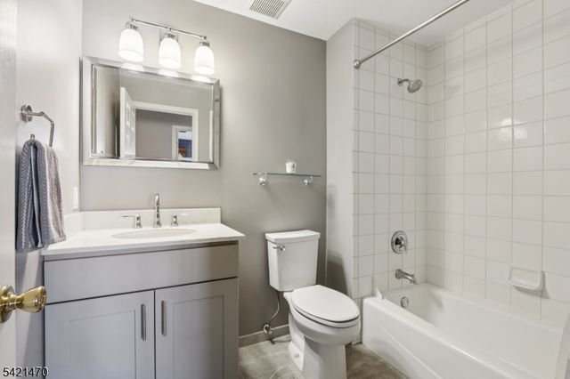 23 Davenport Pl, Morris Twp., NJ 07960