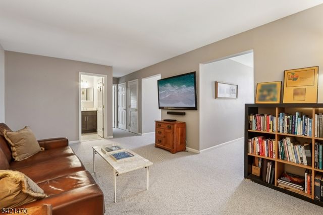 23 Davenport Pl, Morris Twp., NJ 07960