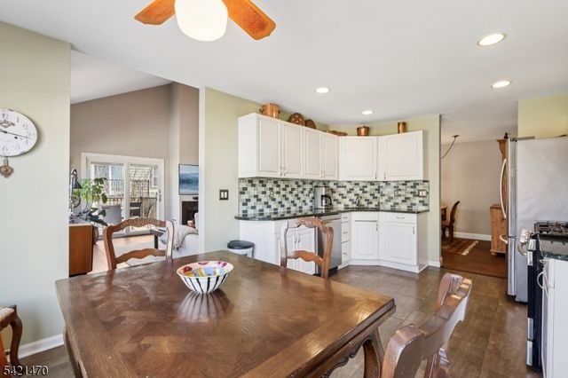 23 Davenport Pl, Morris Twp., NJ 07960