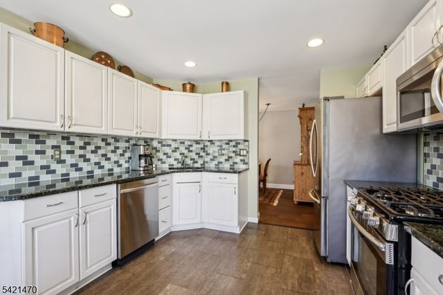 23 Davenport Pl, Morris Twp., NJ 07960