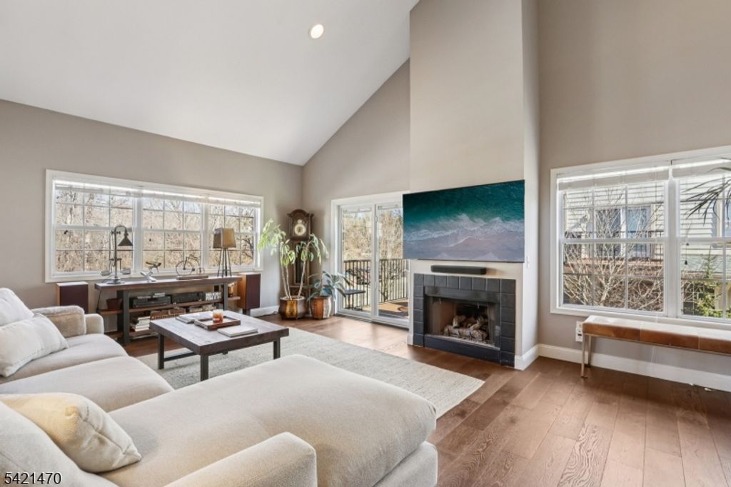 23 Davenport Pl, Morris Twp., NJ 07960