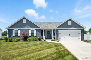 827 Warrior Ridge Drive, Warrenton, MO 63383
