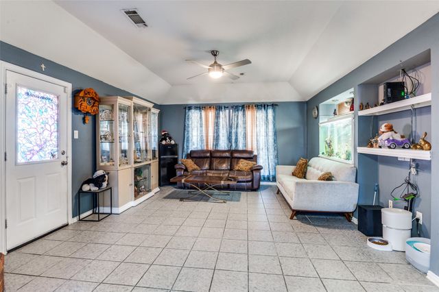 1258 Robinhood Boulevard, Mesquite, TX 75149