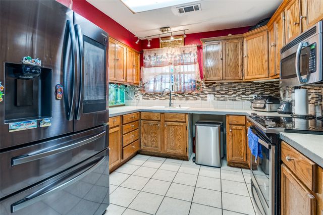 1258 Robinhood Boulevard, Mesquite, TX 75149