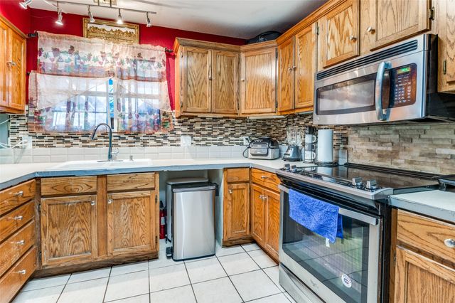 1258 Robinhood Boulevard, Mesquite, TX 75149