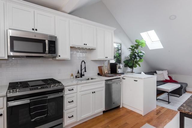 80 Bunker Hill Street 3, Boston, MA 02129