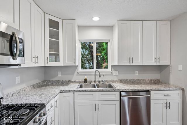 12352 Cobblestone South Drive, Indianapolis, IN 46236