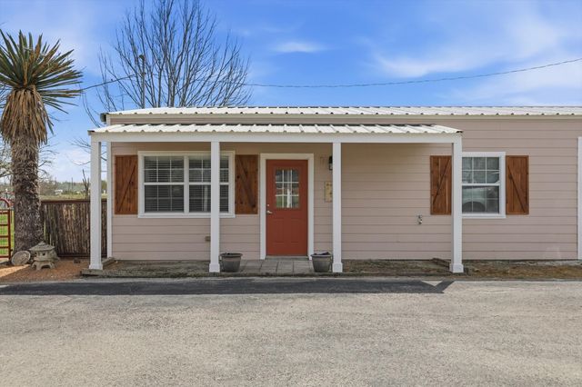 6996 Ganzer Road E, Denton, TX 76207