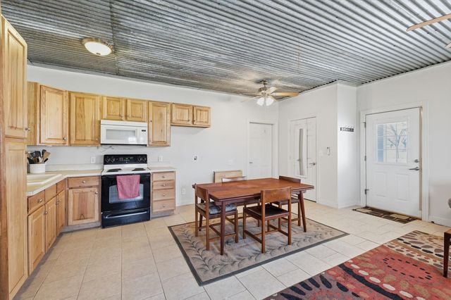 6996 Ganzer Road E, Denton, TX 76207