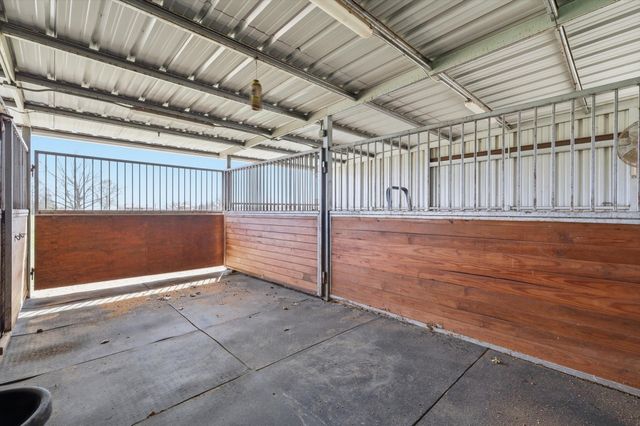 6996 Ganzer Road E, Denton, TX 76207