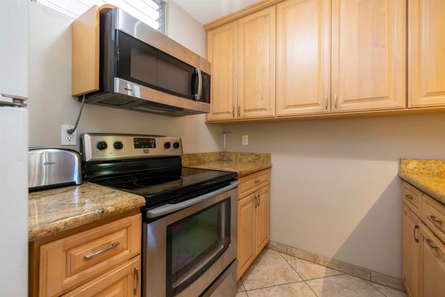 2619 S Kihei Rd Apt B205, Kihei, HI 96753