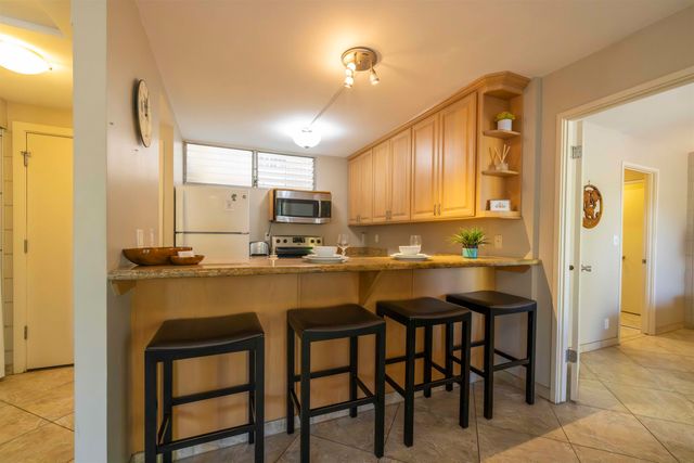 2619 S Kihei Rd Apt B205, Kihei, HI 96753