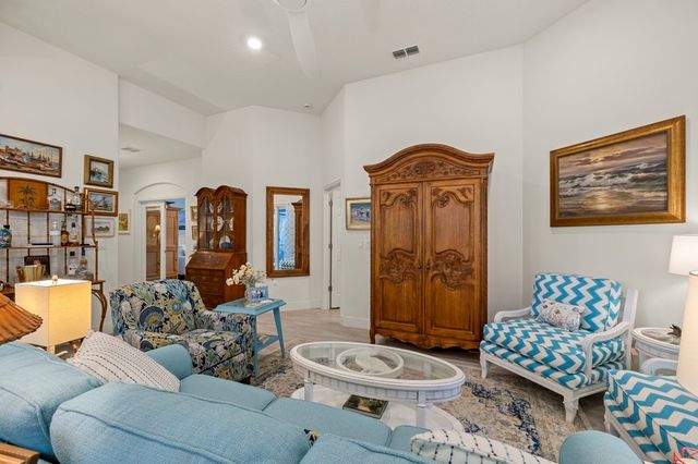 3575 Loblolly Square, Vero Beach, FL 32966