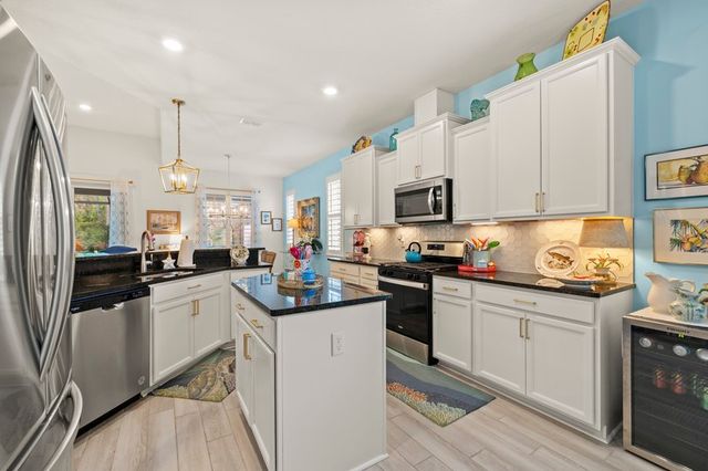 3575 Loblolly Square, Vero Beach, FL 32966