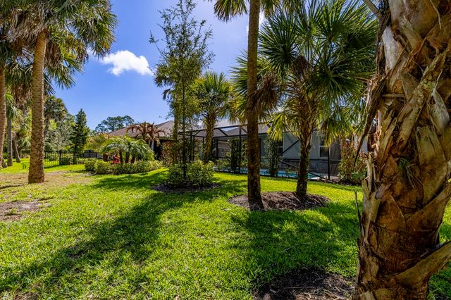 3575 Loblolly Square, Vero Beach, FL 32966