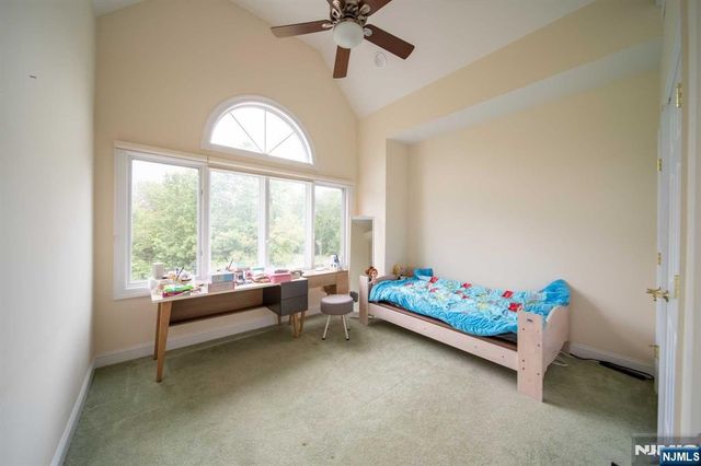 32 Candlewood Drive, Old Tappan, NJ 07675