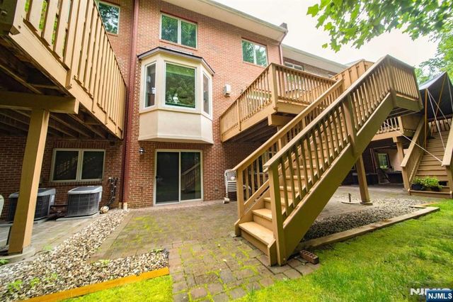 32 Candlewood Drive, Old Tappan, NJ 07675